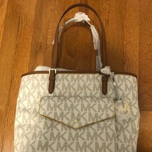 Michael Kors Purse - authentic NWT